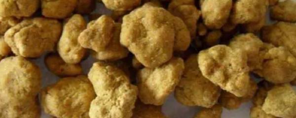 荷兰豆和豌豆的区别，荷兰豆较扁、豌豆呈圆柱状